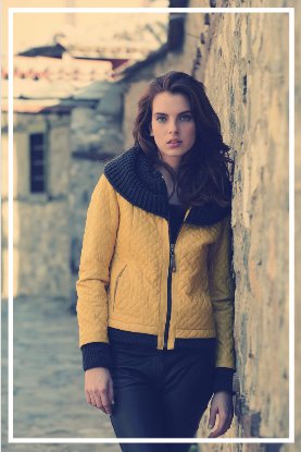 Sonbaharı en iyi yansıtan renkmiş sarı… Peki, sonbaharda en çok tercih edilen deri montun neden sarı olmasın? deriderim.com #deri