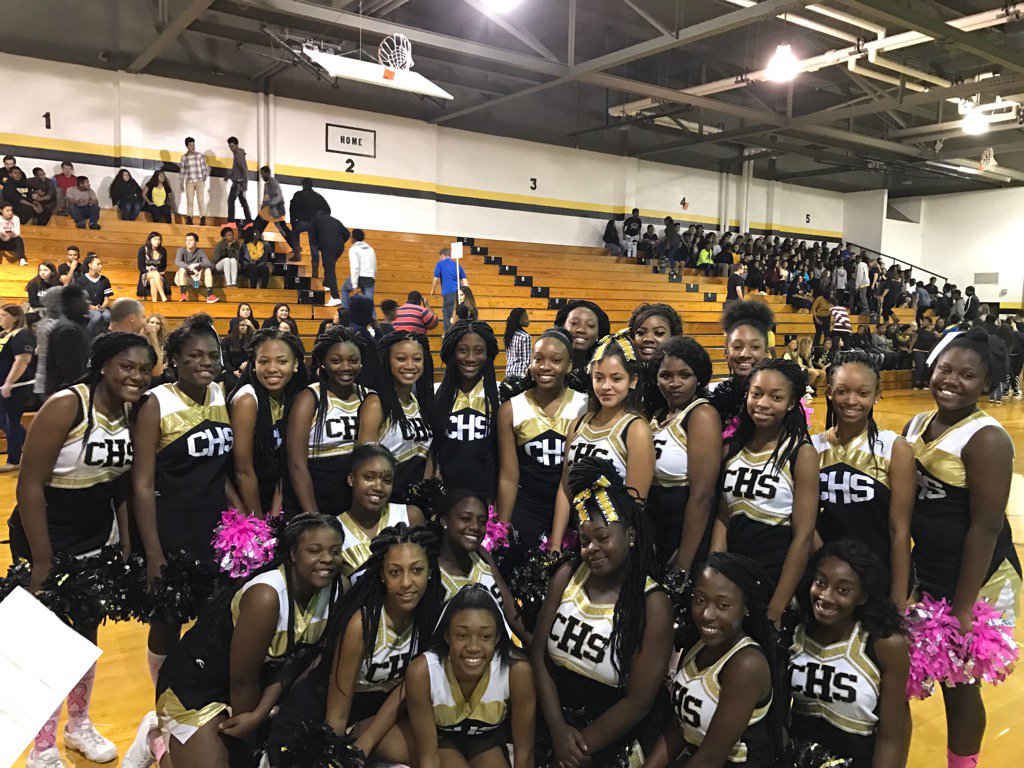 tbblount3's tweet photo. CHS cheers for Pep rally! @CHSdarkhorses https://t.co/YEwpLd5TE9