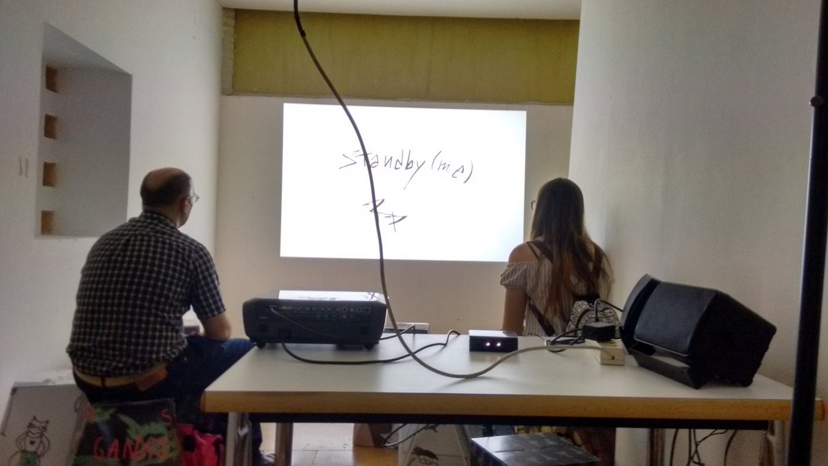 raquideverdad's tweet photo. En ArtSevilla, viendo mi videocreación ❤ #ARTSevilla16 https://t.co/JkzeJ5EWkE