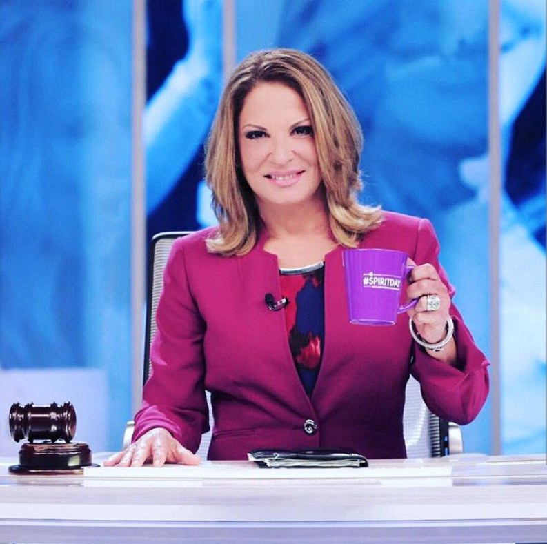 DraPoloFans's tweet photo. Feliz Día &amp; Inicio De Fin De Semana A Disfrutar. E Dicho #CasoCerrado #Bendiciones #DraPoloFans ❤🎊🍷 https://t.co/rQfjFwBqh7
