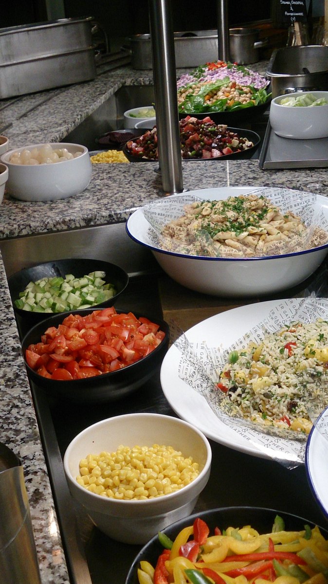 chef_glyn's tweet photo. Red slaw, pumpkin,lime &amp;pineapple rice,  spinach chickpea &amp; roast squash great salad bar today  #nutrition #healthyoptions https://t.co/VMWT8cO69p