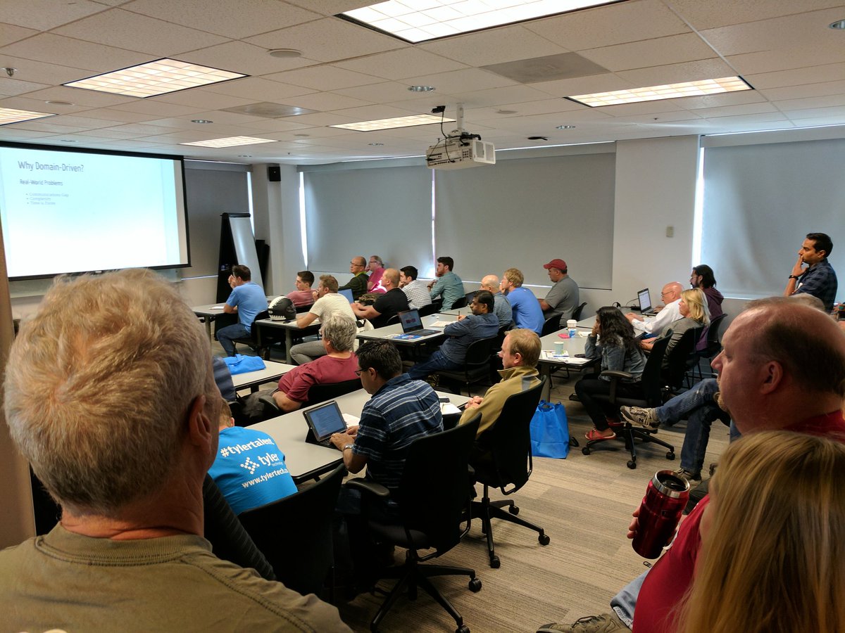 Lots of people interested in DDD from @raelyard  at #DenverDevDay!