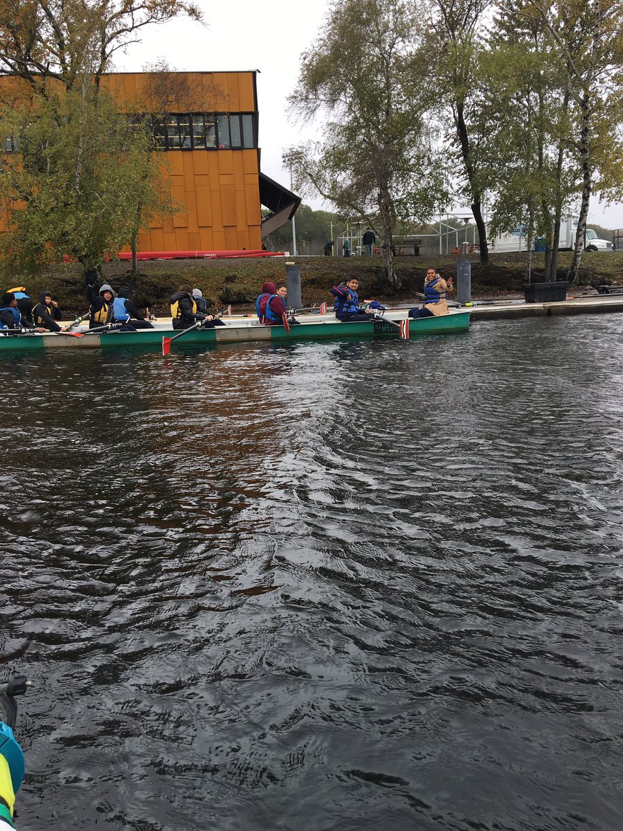 GardnerPilot's tweet photo. Middles Schoolers rowing on the Charles @CharlesRiverCH https://t.co/DQxelOxMlH