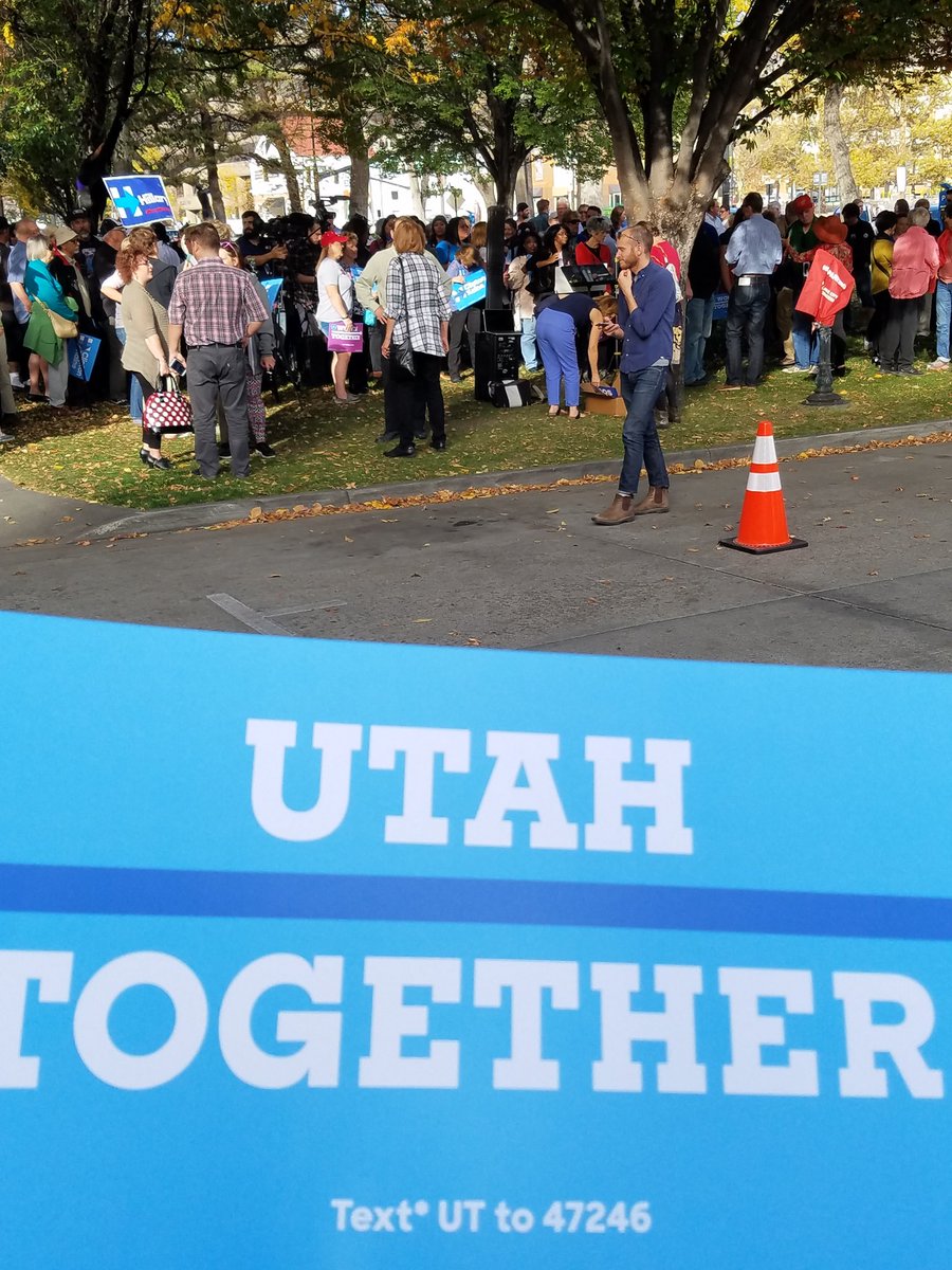 Parfanity's tweet photo. #Hillary rally in #Utah, waiting for @donnabrazile to arrive. #UtahforHillary #UtahTogether #Nasty #Hillarybros https://t.co/ghZ3lFiyry
