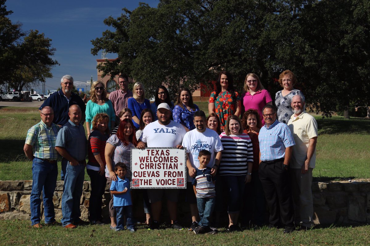 MStack24's tweet image. Had a visit from @NBCTheVoice @ccuevasmusic today! Support him in the live rounds!! Fine young man!
