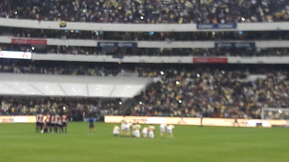 mit_aimee's tweet photo. En las buenas y en las malas... Americanista de ❤ no de ocasión♡♡♡♡ @CFAmerica__  #America https://t.co/wWWlLdY7lH