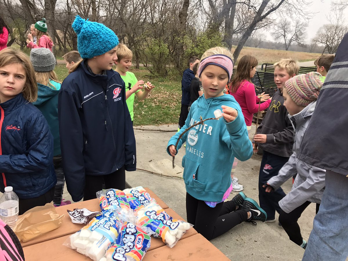 MrsThierysClass's tweet photo. #trailblazon #turtleriver And More S'Mores https://t.co/B96I9LGJL8