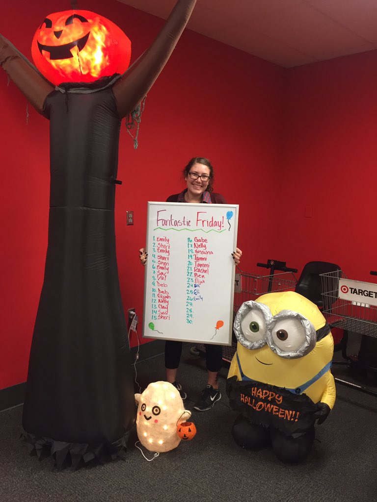 ChuckWassenaar's tweet photo. #t0348 is feeling the season with 26 #redcards at 3pm
#bestteamever #nevermissaweek
@LisaSherland @BethGates23 @Long82T https://t.co/MQfdwljlKe