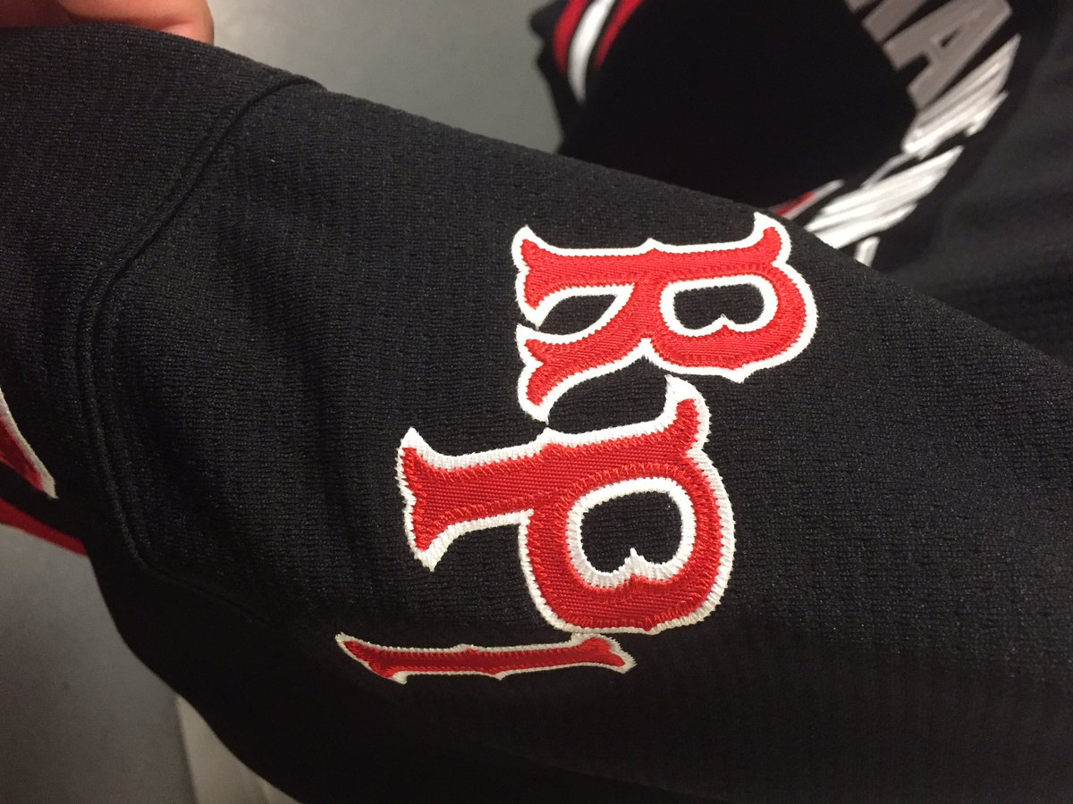 RPI_Hockey's tweet photo. Fans of Uncle Sam will want to get their hands on one of these single use #BlackFriday jerseys! #RPIHockey #ECACHockey #MadeInTroy https://t.co/mCyHgNn5cM