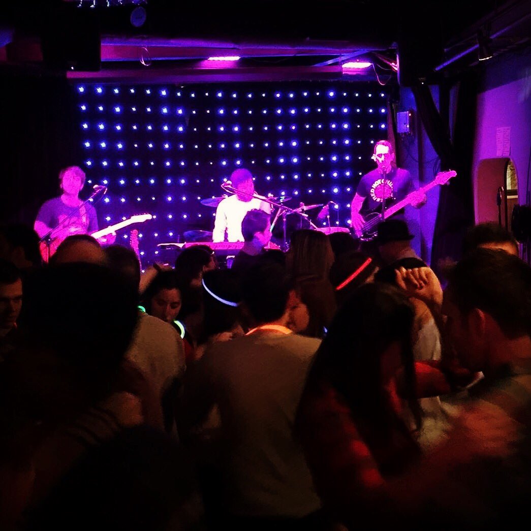 XcellentDrivers's tweet photo. @Whitlows tonight! Always a good time! https://t.co/ZAMaYc7LaY