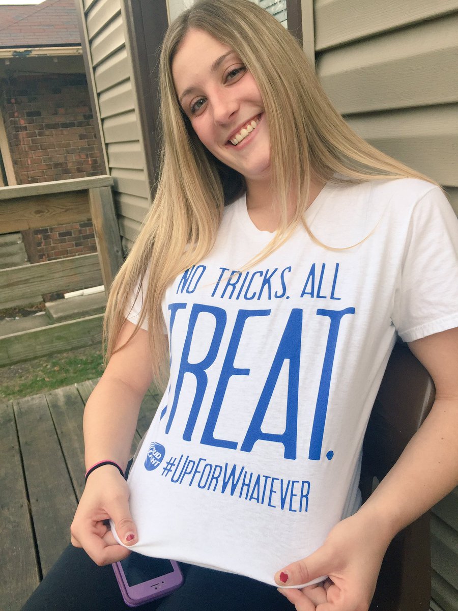 kriskaz5's tweet image. Going to Wrigley this weekend with @Bri_K1234 @JeffBetz1322 @justinbetz #UpForWhatever