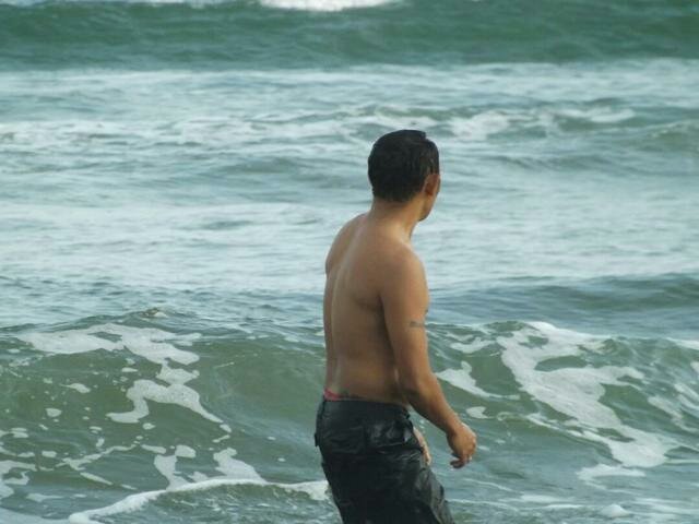 ibenknganjuk's tweet photo. enjoy the beach...#beachboy #bodyvsface https://t.co/3CVVyUUuFT https://t.co/ufkFeX7i4x