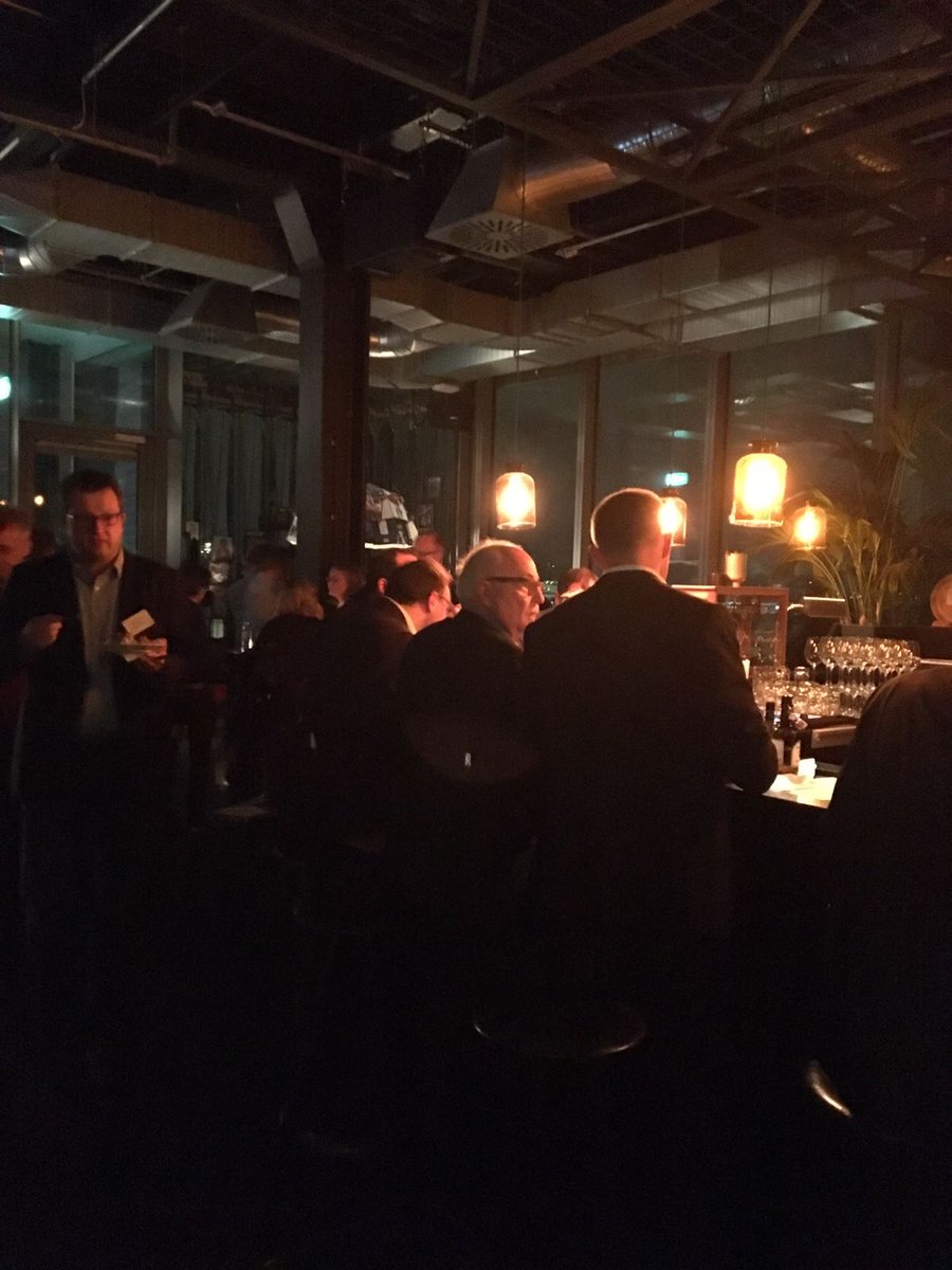 hc_kongress's tweet photo. Büffet ist eröffnet! #monkeybarberlin #hospital_concepts https://t.co/ZnaWcrbAep