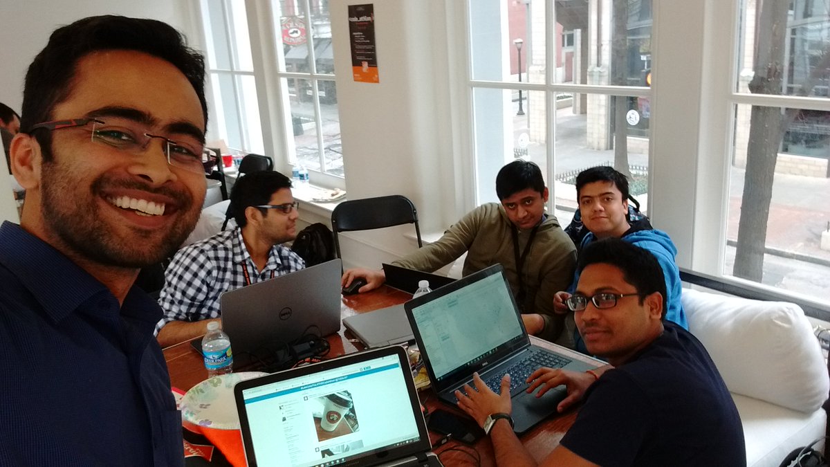 FlatironCity's tweet photo. Amenities = Encounters with ATL's brightest minds #tbt #HomeDepotCodeathlon #NotJustAnOffice #NextGenOffice https://t.co/mElS3PvWBs