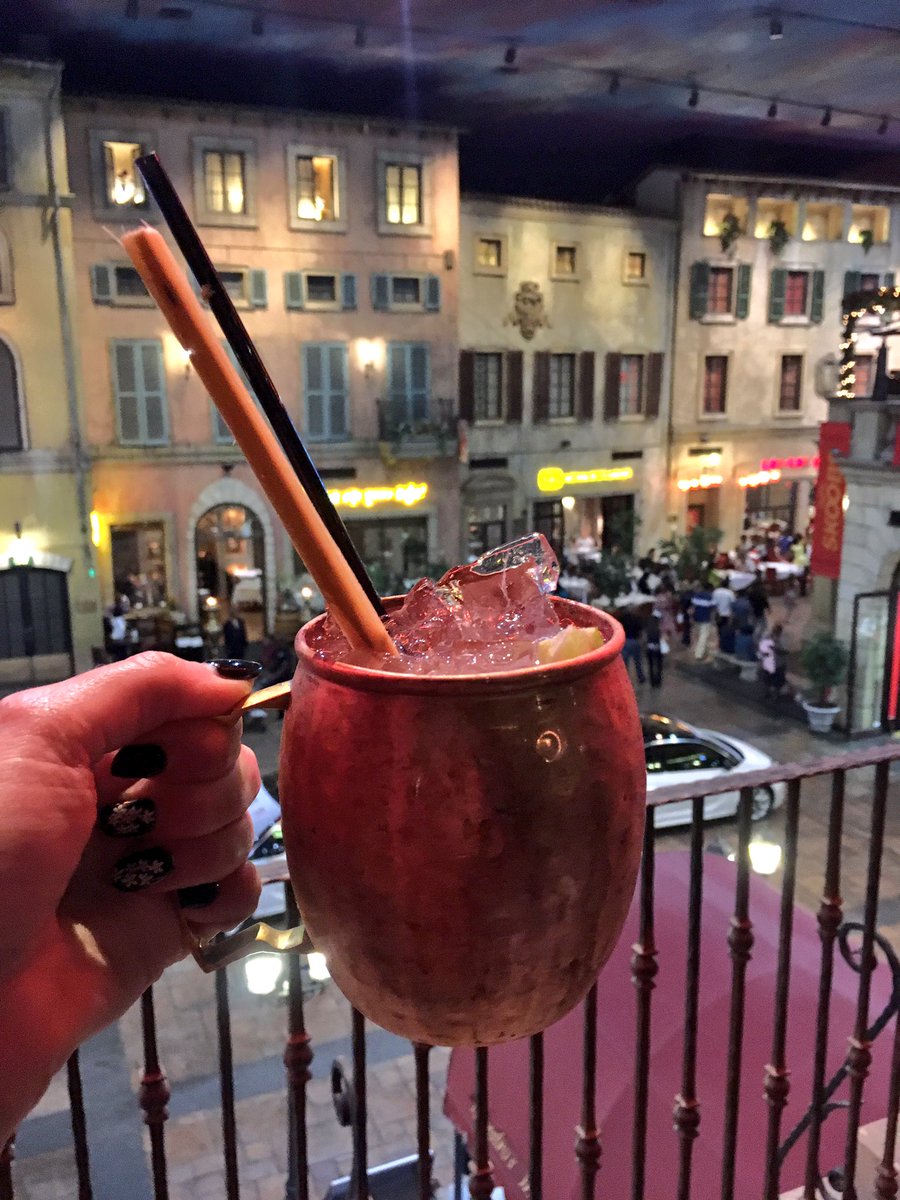 We're <a href="/MONTECASINOZA/">MONTECASINO</a> tonight and finally found a Joburg tapas bar that is unique and changes the status quo <a href="/LimaTapas/">Lima Tapas Bar</a> cheers Friday!