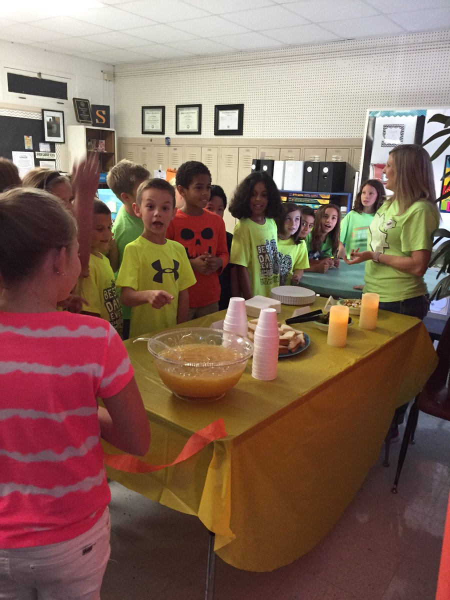 chill_hill2's tweet photo. Loved seeing the excitement on the kids faces when they came to the Because of Winn Dixie party! @melissagound @jagsofjefferson @iamwfisd https://t.co/bNFKzqDWGp