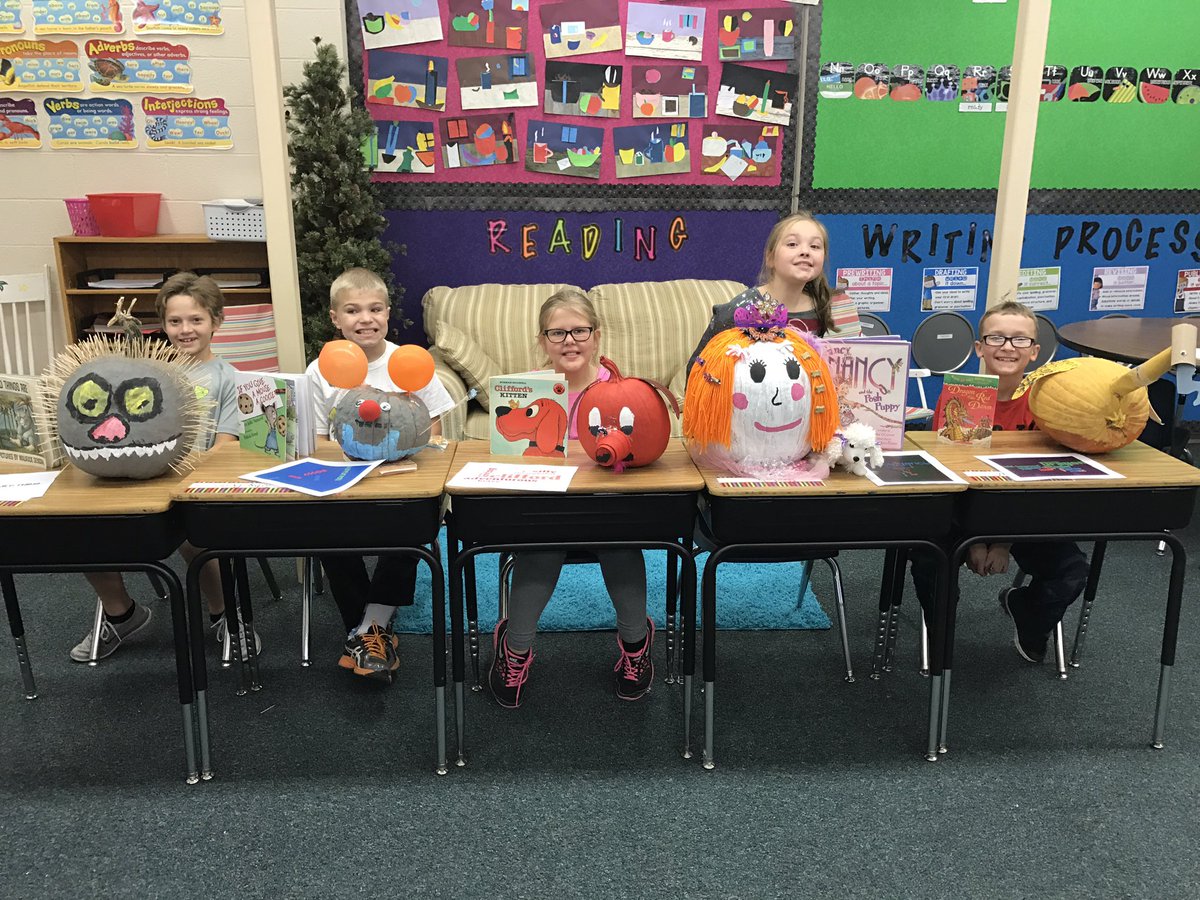 neppl4thgrade's tweet photo. Character Book Pumpkins! #learningatkelly https://t.co/6OEEoSfUC8