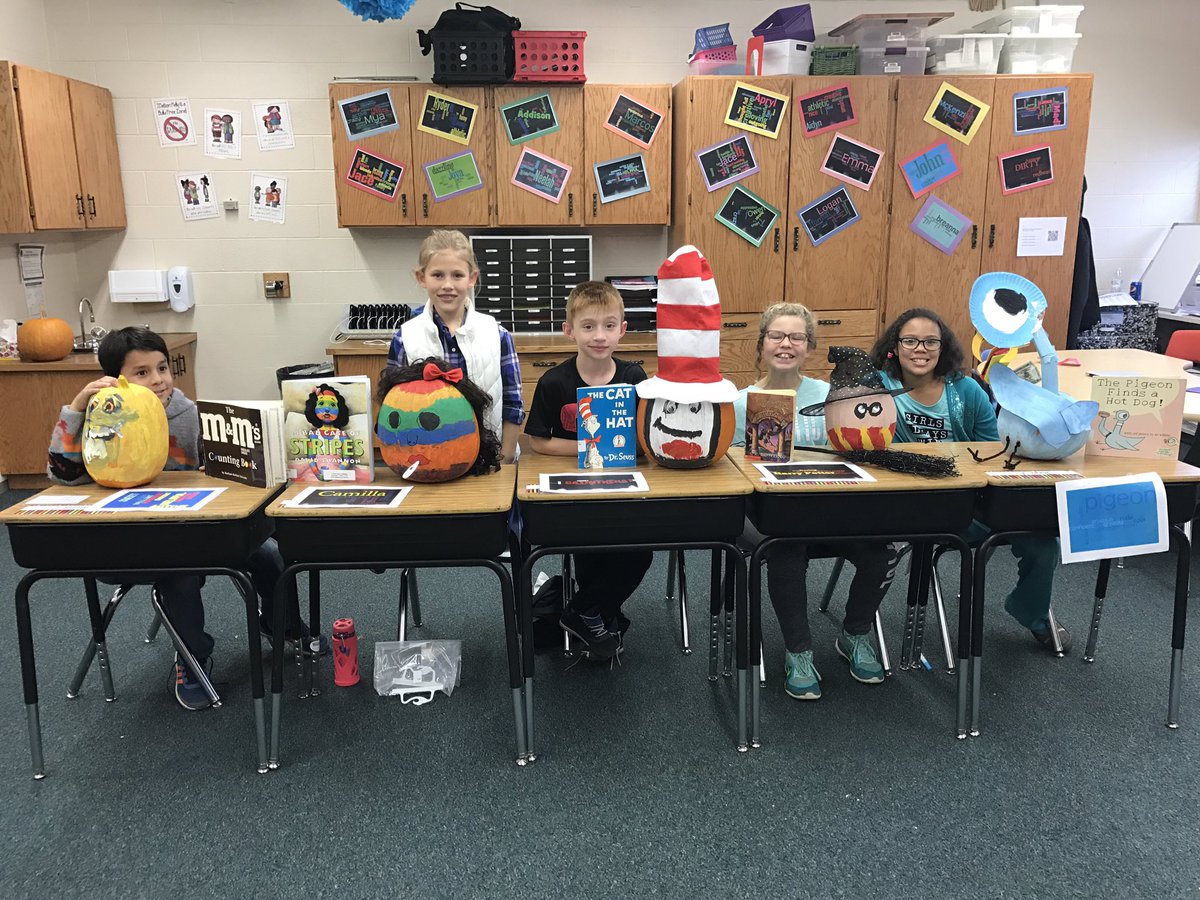 neppl4thgrade's tweet photo. Character Book Pumpkins! #learningatkelly https://t.co/6OEEoSfUC8