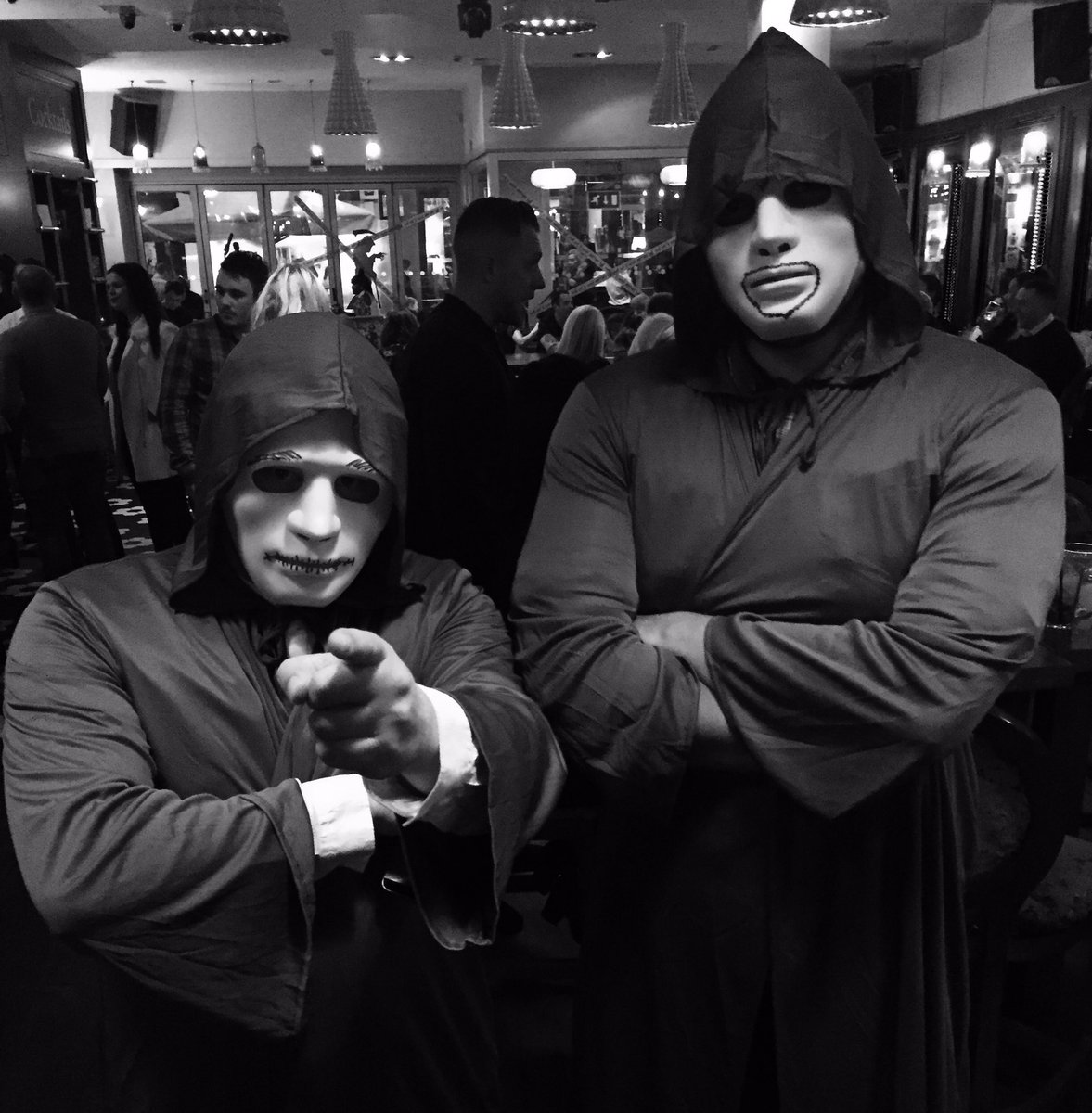 slugcornerhouse's tweet photo. And Halloween 2016 begins... ππ»π·πΈπ± #SLweekender #GetTogether #DressToKill https://t.co/lp5HNJDHNR