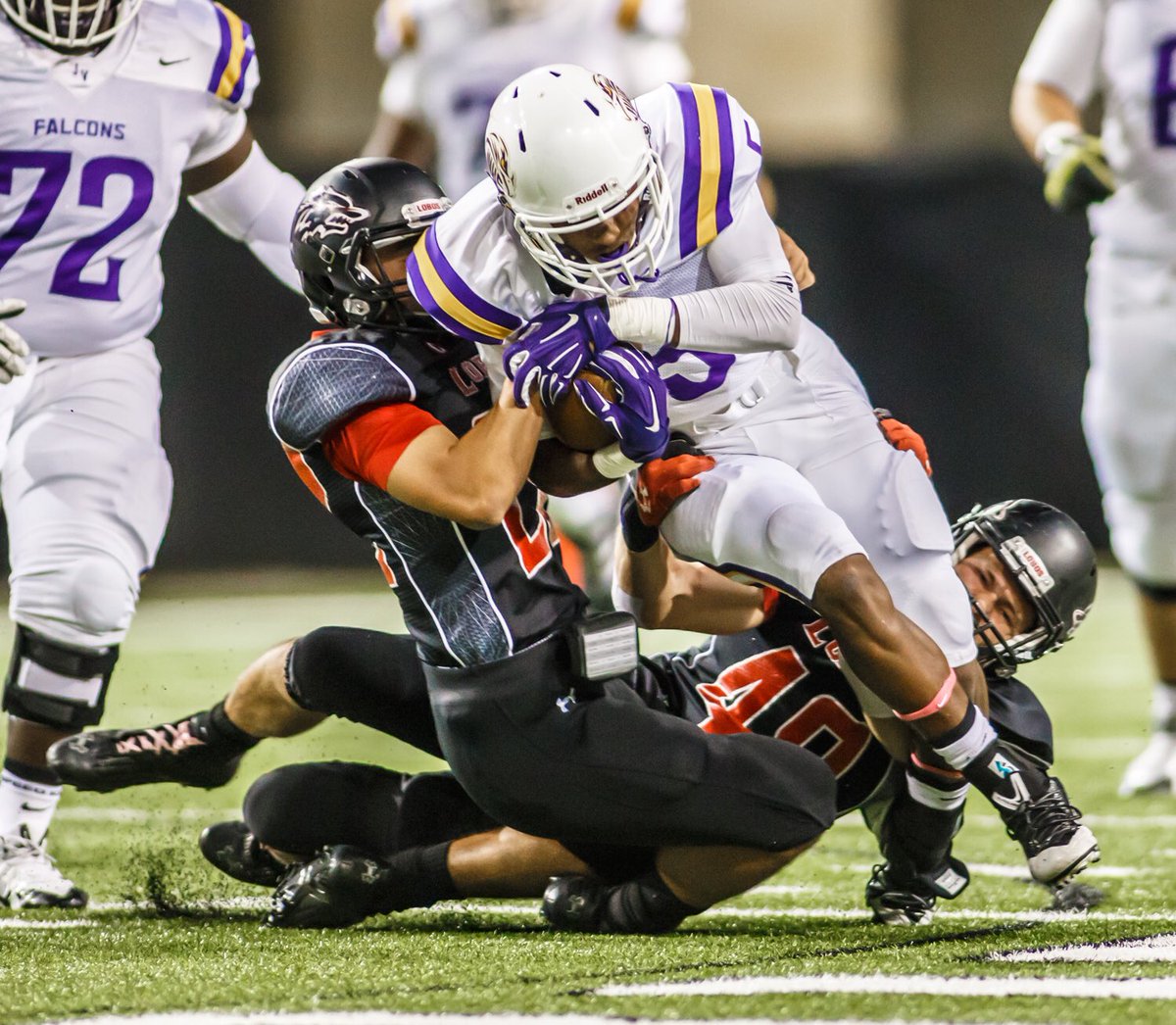 It's game 9! Vs jersey village 6pm at Pridgeon Stadium lets pack the stands &amp; support our lobos! 2 more games till the playoffs #Lobonation👣