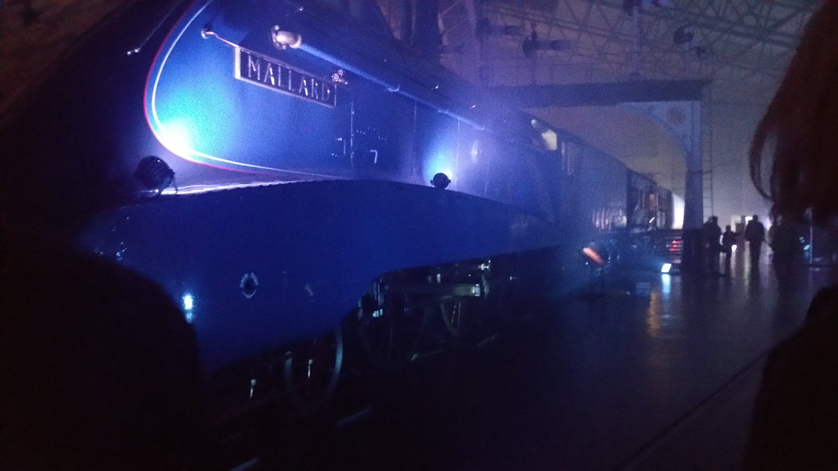 YCBackstage's tweet photo. Hey @USWLighting The Mallard is stealing  the show. https://t.co/ZygoZLBYZ1