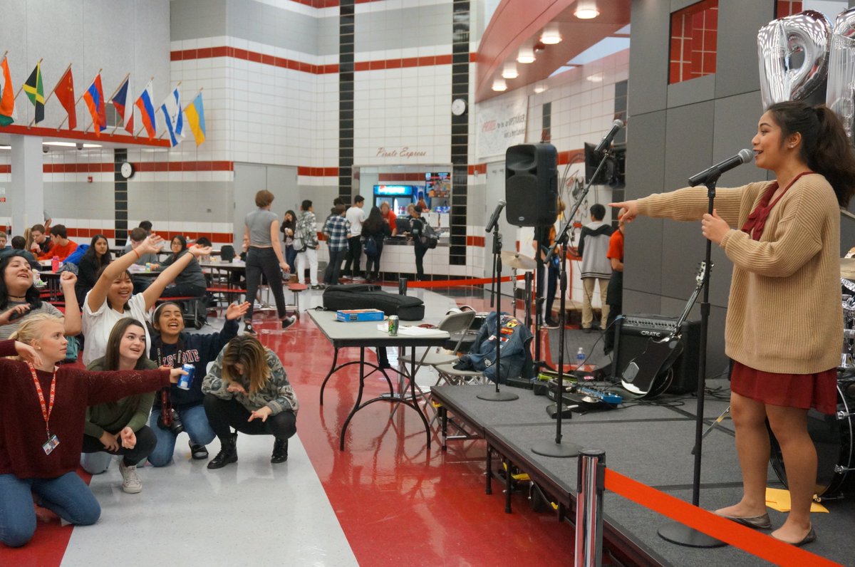 PalatinePROMISE's tweet photo. Lunchapalooza 2016- Talent Day - Singers, ukulele and slam poetry! https://t.co/7zzMdZajrL