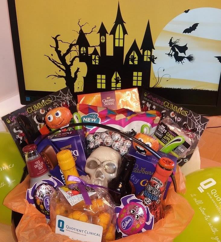 Quotientnotts's tweet image. Win this cauldron full of spooky goodies 🎃👻 
🕸Retweet or like to enter🕸
Will draw a winner on #Halloween
goo.gl/nmiO9Z
