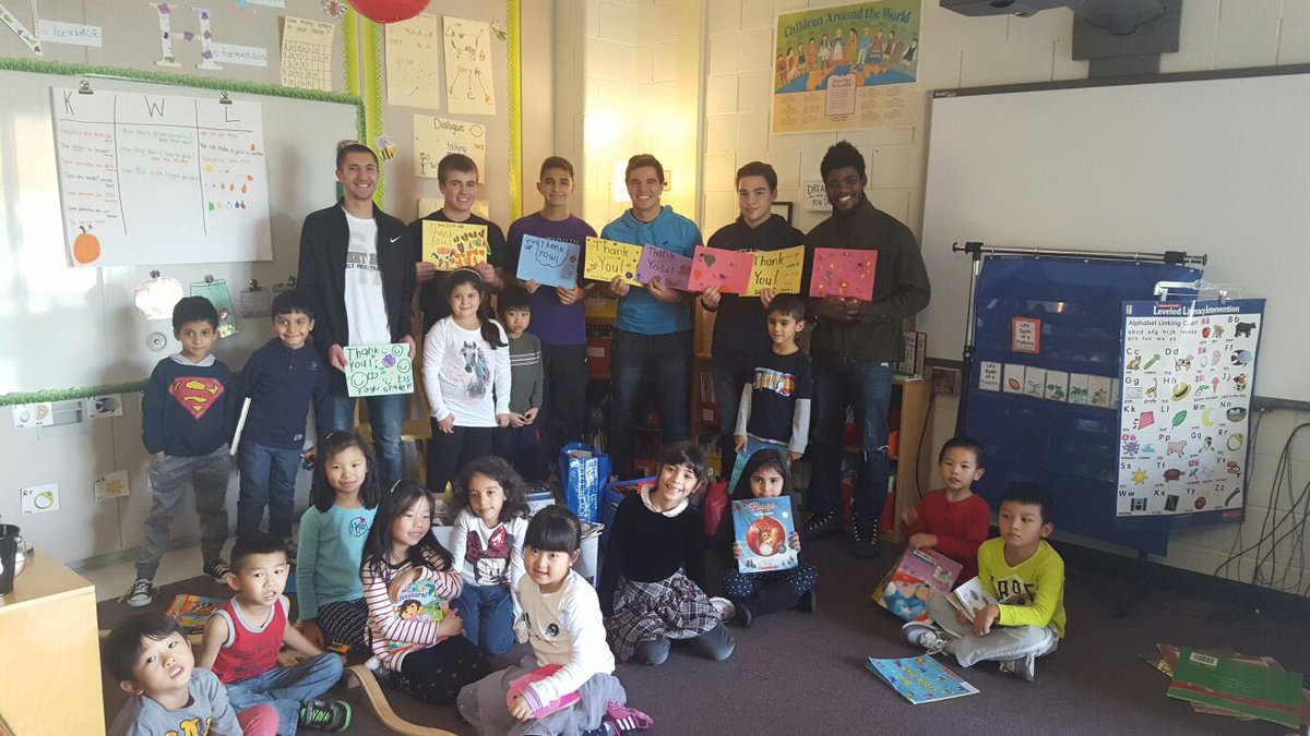 UnitedISAshs's tweet image. Today we delivered 304 books and a railroad set to Heritage Heights&apos; ESL students from China, Iraq, Saudi Arabia, Korea, and Yemen🌎