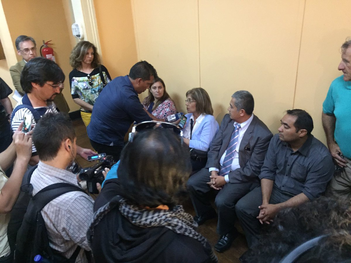 1019Noticias's tweet photo. #EstaPasando ex candidata @Luzebensperger presenta reclamación para impugnar elecciones en #Iquique, aduce inconsistencias en los comicios. https://t.co/xSLPvRbkom