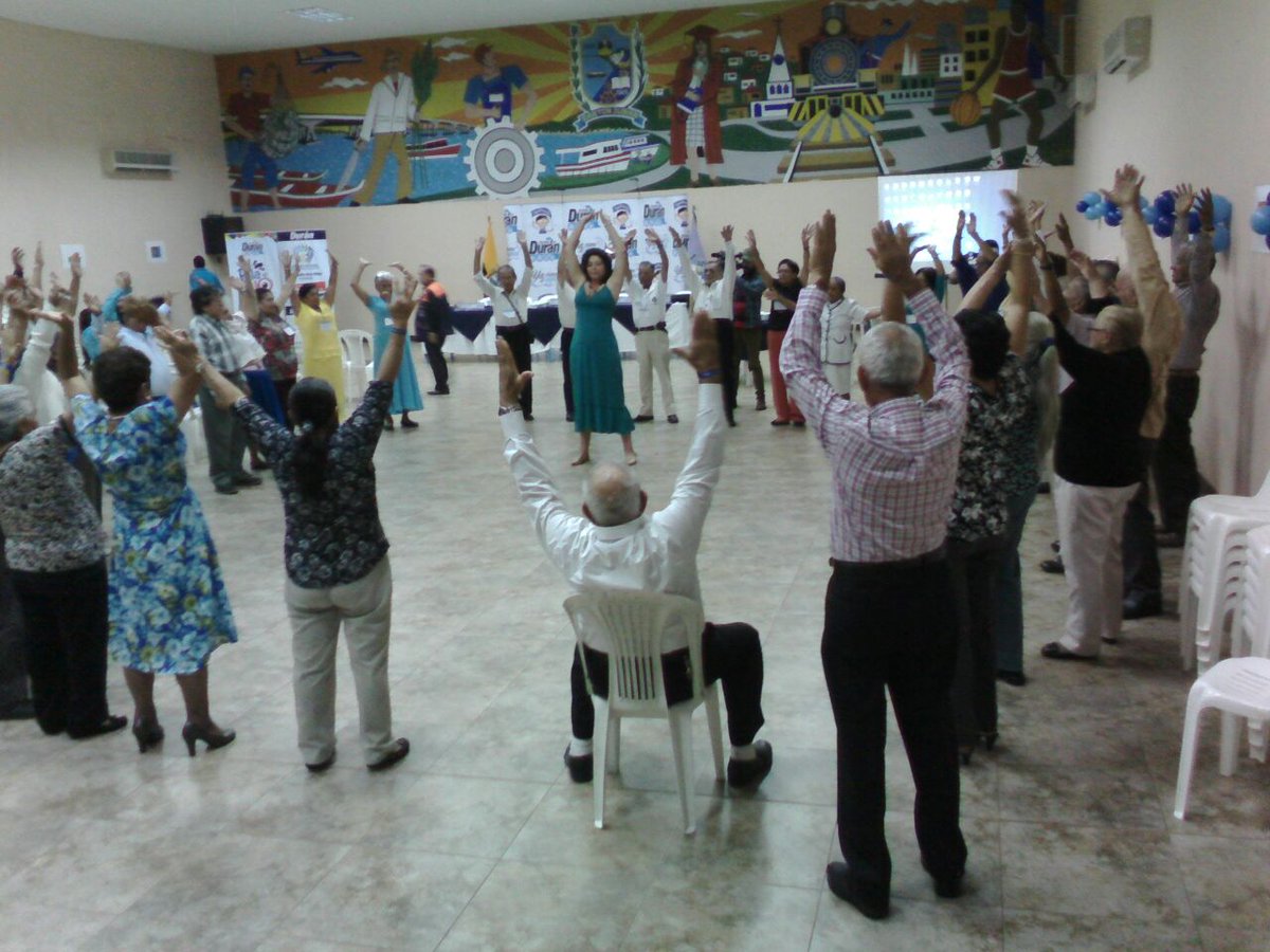 carlosmuoz51's tweet photo. Día 2 del 1er Encuentro de #CCPAM.
Los espacios de interacción y participación son indispensables para nuestros #MayoresYFelices.
#Durán https://t.co/LLYKpx2mee