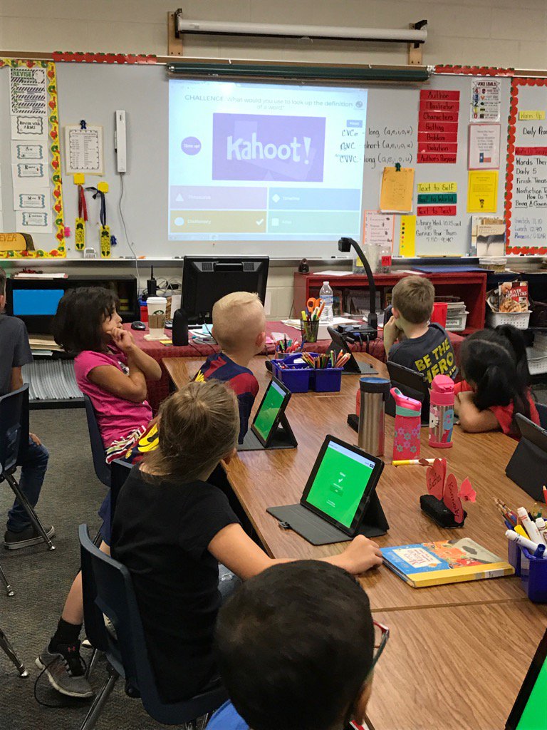 mrs_winters2's tweet photo. Text features are more fun when we get to check ourselves through Kahoot! #Textfeaturesrock @Deretchin @Miss_Bacon2 https://t.co/nM2V4LvttF