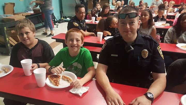 DCE_Panthers's tweet photo. Thank you @dcpdCSO  for supporting our students and teachers for our Red Ribbon Week door contest! #mdpurpose https://t.co/4YRsqfYMFw