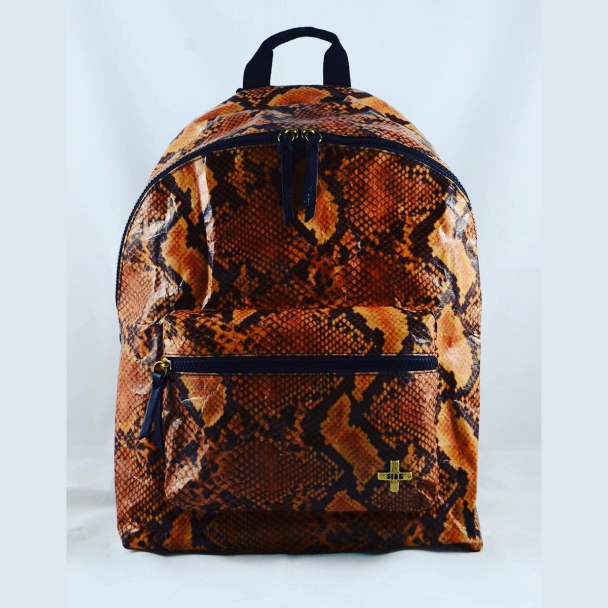 sideplusreal's tweet photo. Crazy cool Python!
#sideplus backbag #Fall #musthave #ecofriendly #madeinitaly #onlypositivethinking https://t.co/ToYSUZiWIZ https://t.co/b3Wej2WAX6