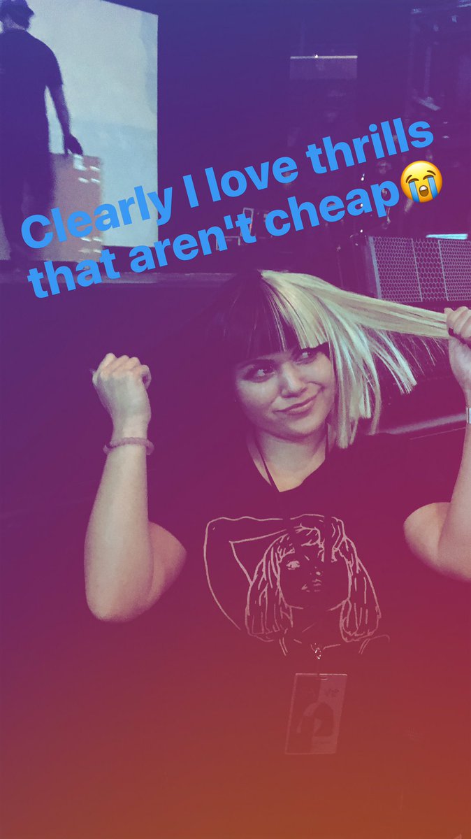 thejessicageex3's tweet photo. @Sia @maddieziegler @dancemom1313 take me back to BROOKLYN #SiaVIP https://t.co/r5Y347T3U5