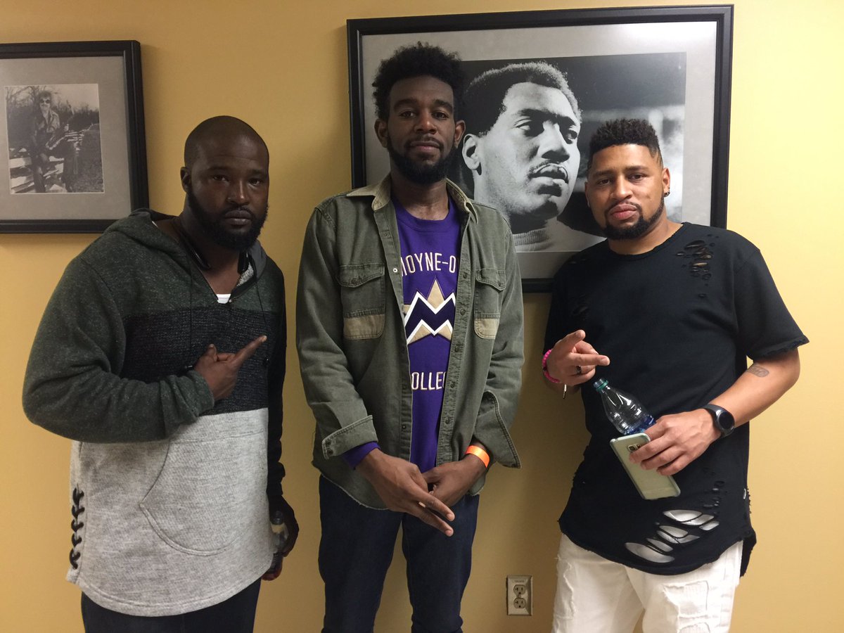 danteterran_'s tweet photo. 2/3's of Playa #RIPSTATICMAJOR #DaBassment https://t.co/5VIkaJbAOZ