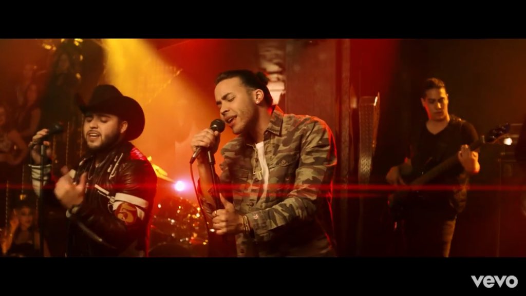 proudofroyce's tweet photo. #MonedaMusicVideo I LOVE IT I can't stop watching it @PrinceRoyce @gerardoortiznet https://t.co/tKd7h4m00w