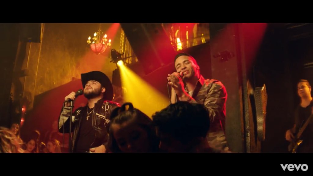 proudofroyce's tweet photo. #MonedaMusicVideo I LOVE IT I can't stop watching it @PrinceRoyce @gerardoortiznet https://t.co/tKd7h4m00w