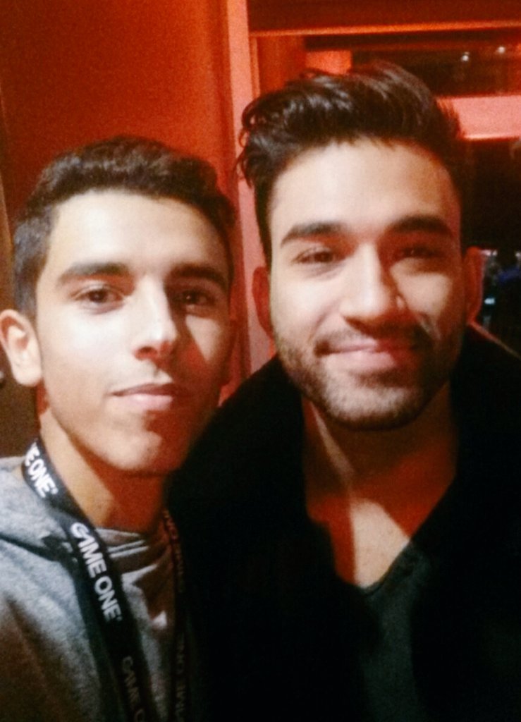 YouYouPiKaChU's tweet photo. 5 ans que j'attendais de le voir ! 
Superbe moment passé avec @WaRTeK à l'@aperotube  👌
Ce mec est génial 😄 https://t.co/JOiY3eM8rf