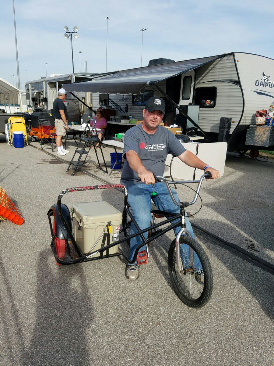 Jonny is ready for the #AmericanRoyal! #99problems #BBQ