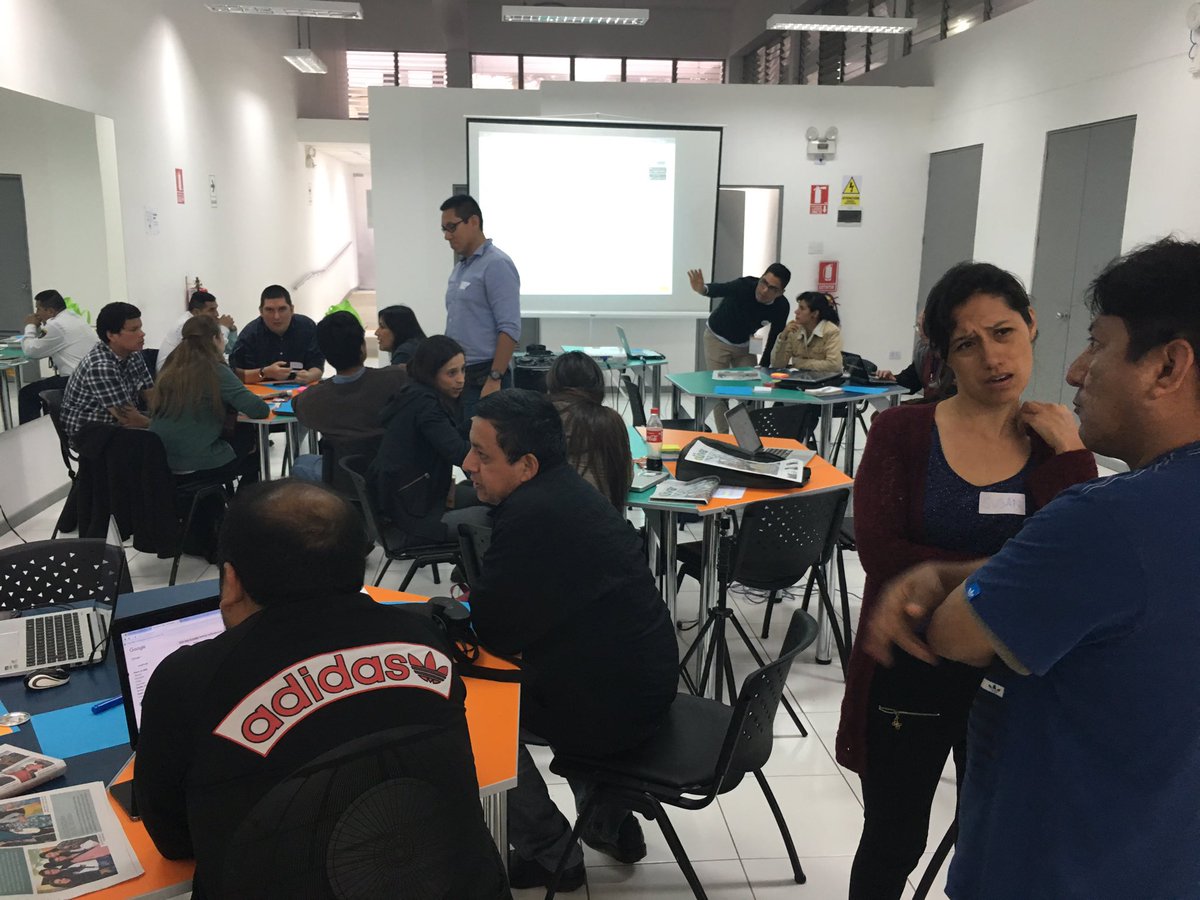 StorycodePE's tweet photo. Empezó el workshop sobre Transmedia y Nuevas Narrativas. #TMweek2016 #storycodeperu https://t.co/CMarfTnbAF