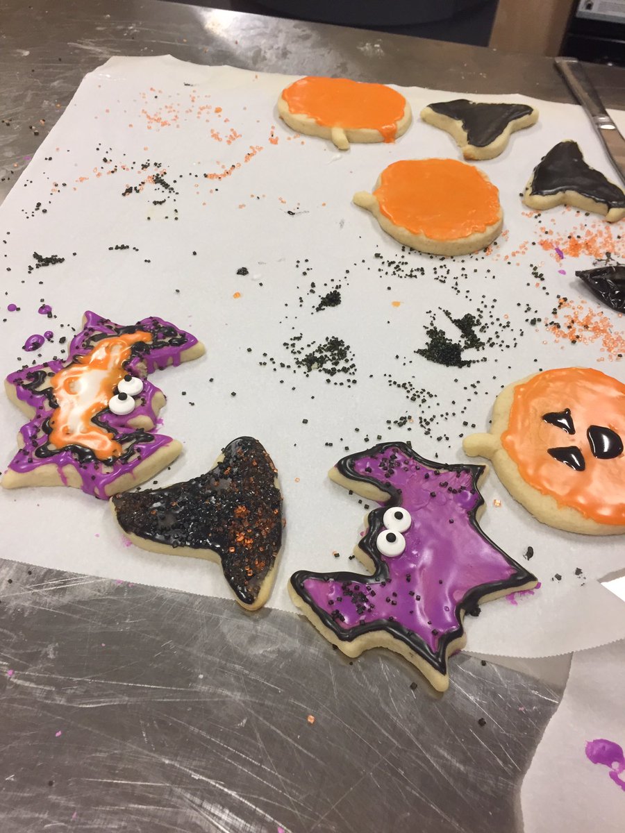 mrsmorganjhs's tweet photo. Winning kitchen in 2nd hour!! https://t.co/JxaooYtkSp