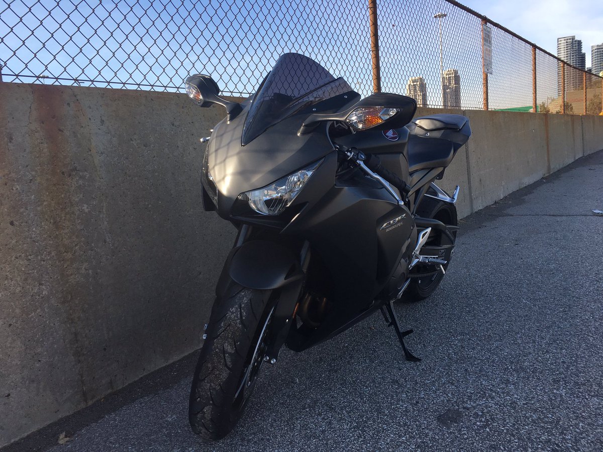 6Foot4Honda's tweet photo. If you're about that #bikelife retweet👌🏼 https://t.co/h8bEjUeXvu
