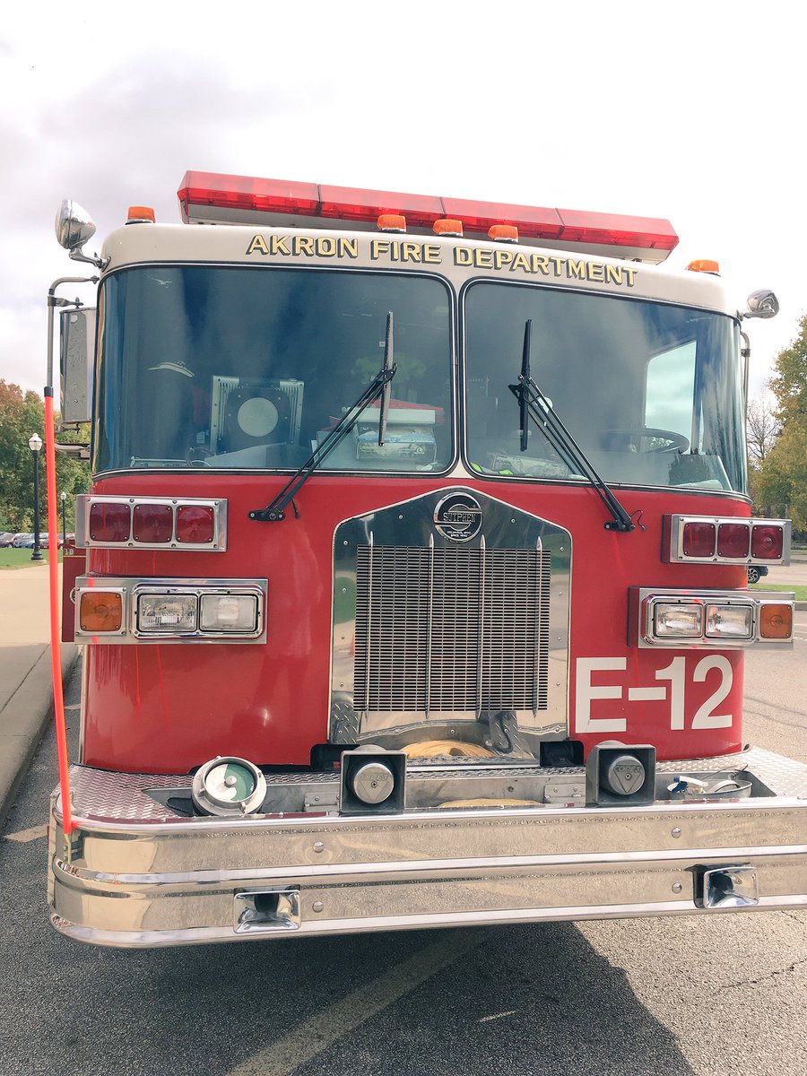 ShiningStars_1's tweet photo. Akron Fire Department visited our primary grades today for Fire Safety! #AkronFire #WestAkron https://t.co/hiQ4YRMpYf