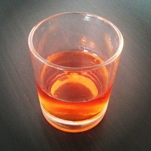 BuzzFeed's tweet photo. 22 awesome booze hacks you should definitely know about https://t.co/DmXIRpXeVO https://t.co/eUzmNhbwB7