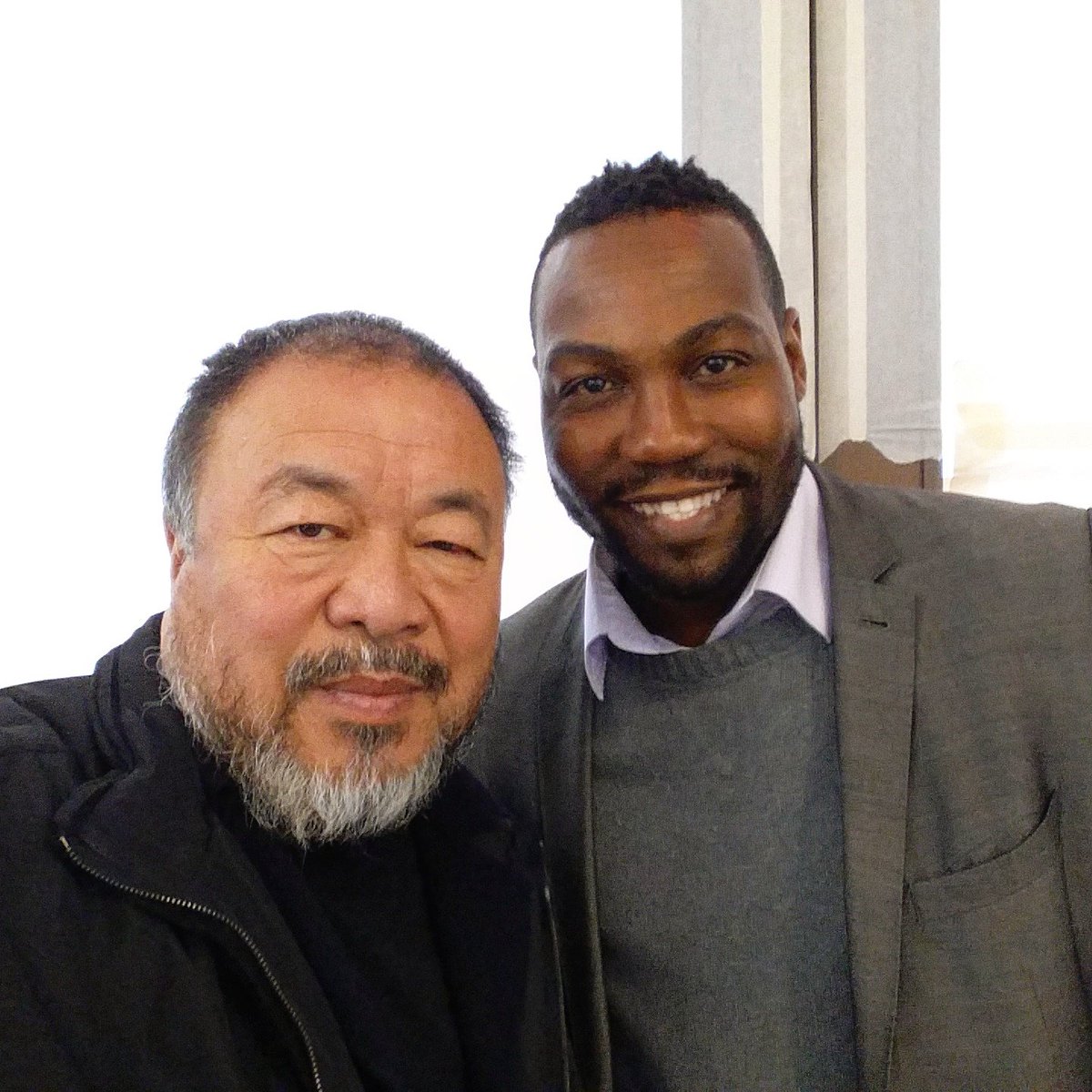 sean_arternal's tweet photo. When you and #mastermind .@aiweiwei_art pose .@lisson_gallery #sneekpeak #selfie #aiweiwei #hetookit #dopeness https://t.co/rszfqOsbBb