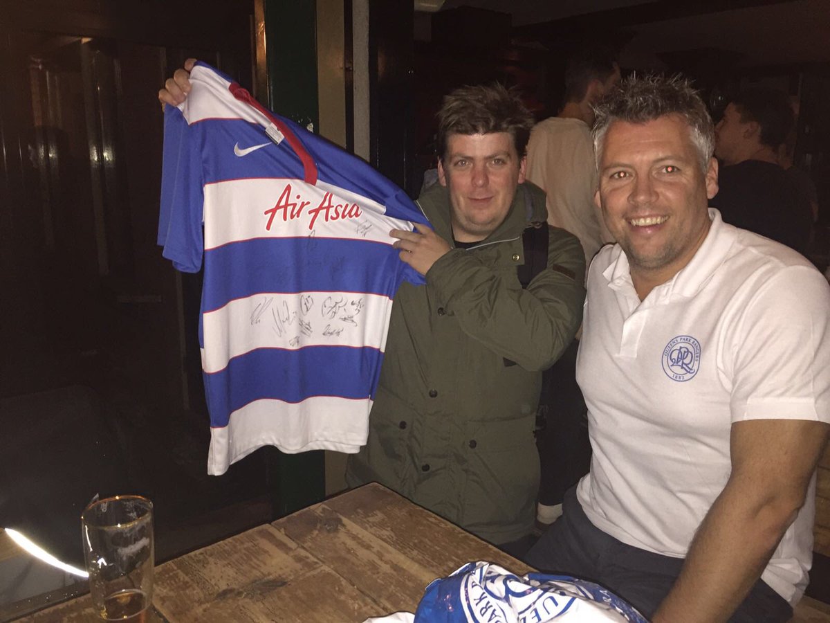 Finally we got to thank <a href="/longjohn033/">Long John's Pub</a> for their hospitality this summer and presented Walter with a signed <a href="/QPRFC/">QPR FC</a> shirt! Cheers guys 🍻 #QPR