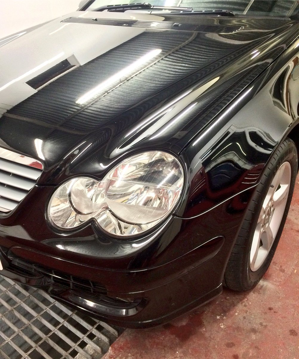 OrrellAutoDet's tweet image. #Mercedes #mercedesbenz #detail #detailing #wigan Swirls and scratches removed, shine restored, paintwork protected with wax #polished 👌