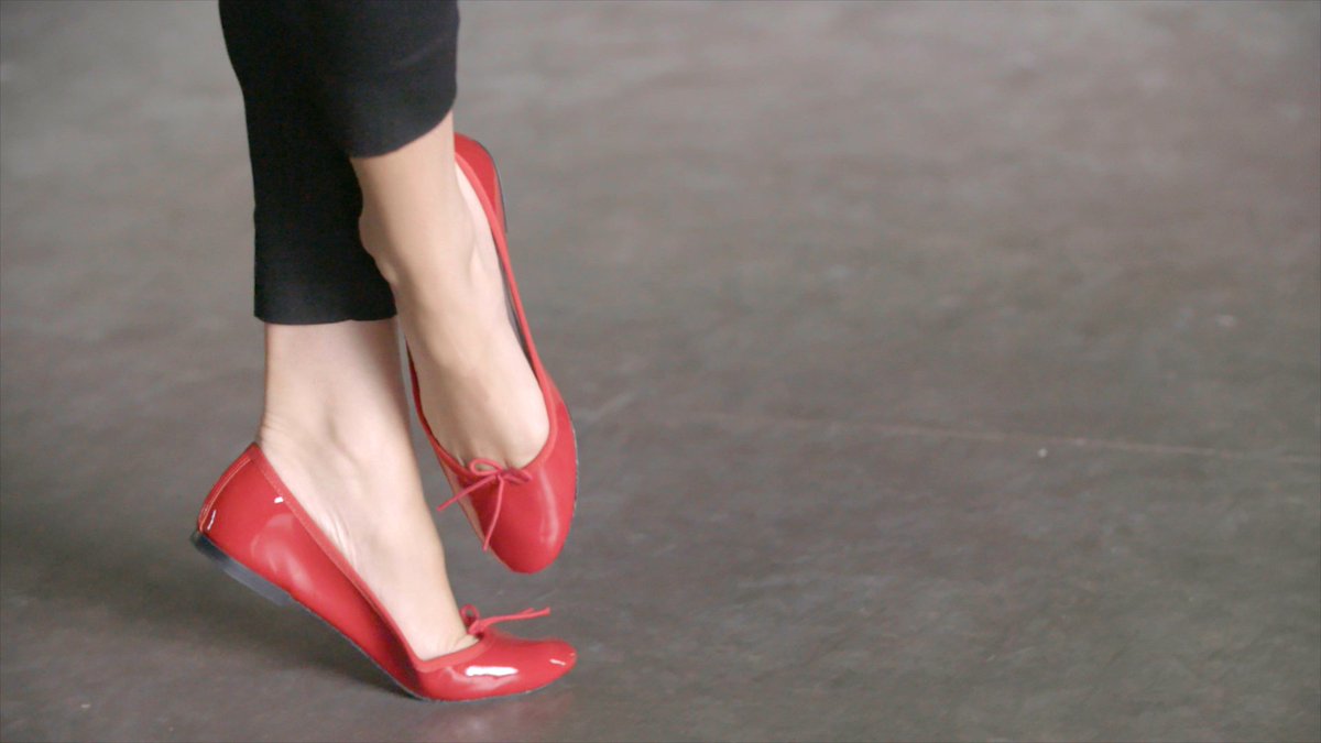StyleFactoryTV's tweet photo. Get a tailored fit with @repetto_paris, @lipsonshirts, @grandecosmetics, and @sokoloffL at 9pm on @slice_tv tonight! #stylefactory https://t.co/kwKPzEXGD7