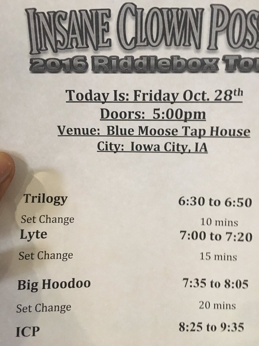 BigHoodoo's tweet photo. Iowa City WHATUPDOE!!! It's Friday and the #JuggaloPartyisHERE !! #RIDDLEBOXTOUR #EpicFriday #passtheHooDooBlessing🙌🏽 https://t.co/xFXJKiMxV4