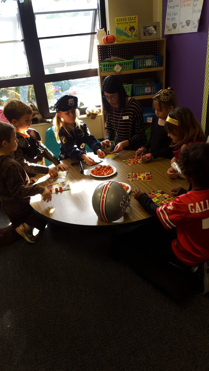 KJones_Readers's tweet photo. Thank you parents for a wonderful Harvest Party!! The kids had a blast!🎃 https://t.co/Ltrcu60SXm